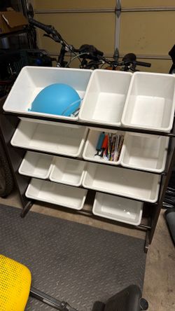 Organizing shelf