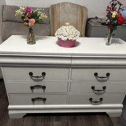 White Dresser Good Condition