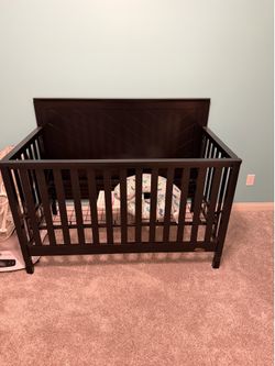 Dream On Me Black 4n1 Convertible Crib -Unused