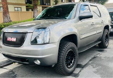 Yukon Tahoe side steps