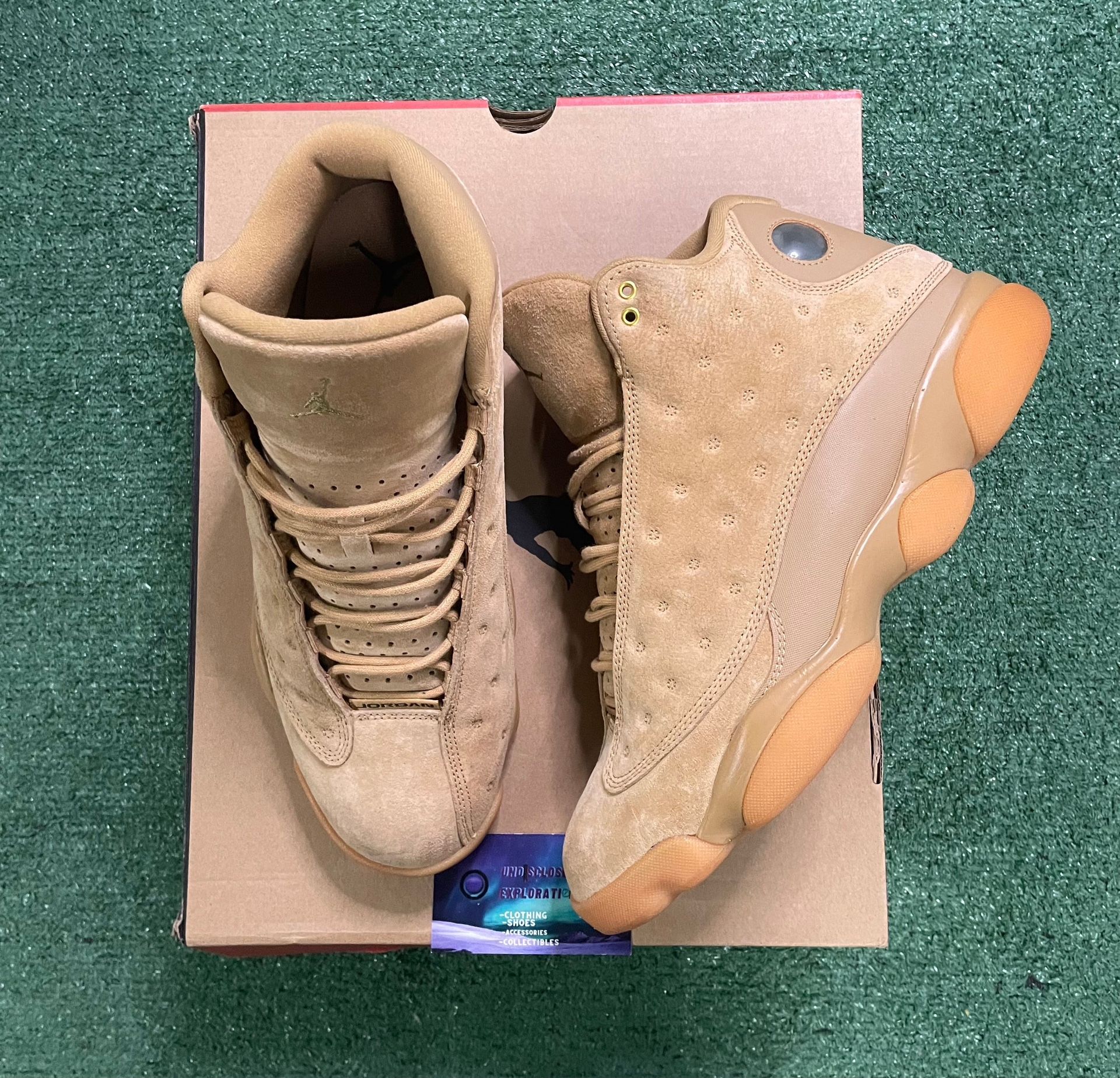 Jordan 13 Wheat size 11.5men/13women