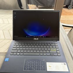 ASUS Vivobook Go