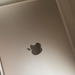 MacBook Air 13” M4 – Silver | 256GB | Like New