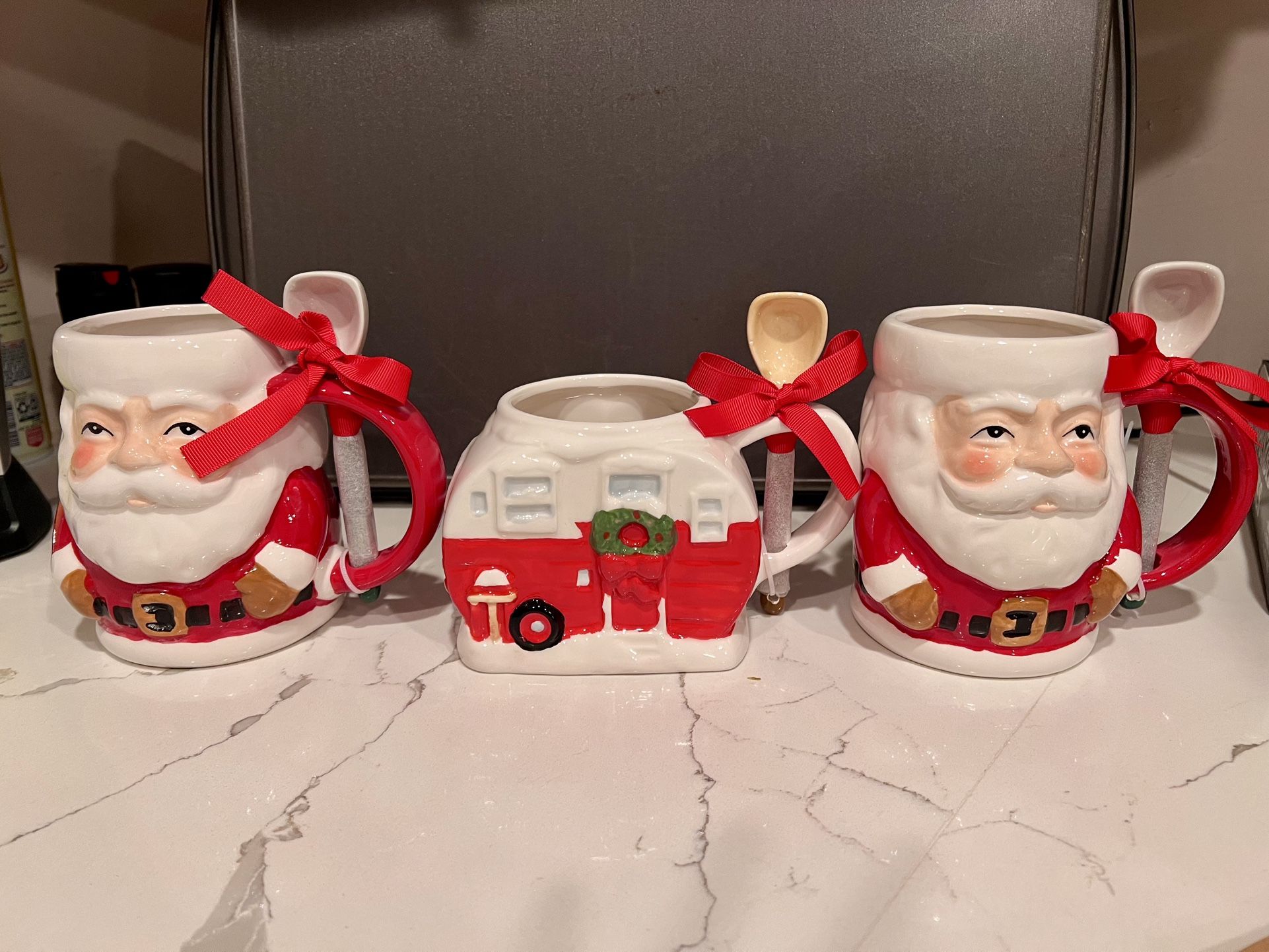 Brand New Set Of 3 Holiday Christmas Mugs With Spoon