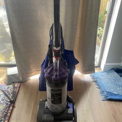 Dyson DC 28 