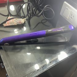 Hair Flat Iron Works Great Up To 450°