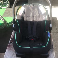 Very nice and very good car seat one of the best that they make transportable