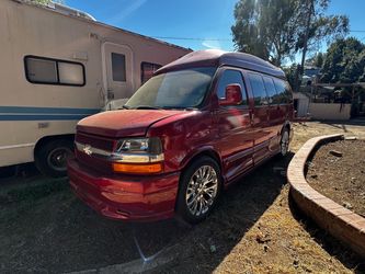 CAMPER VAN