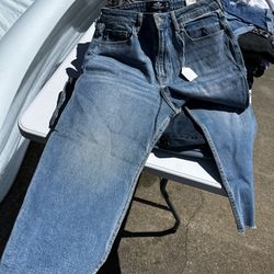 Hollister Boyfriend Jeans , size W32