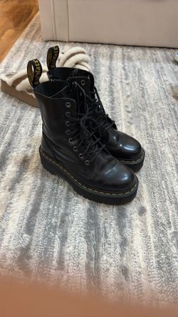 Dr. Marten Jaden Boots