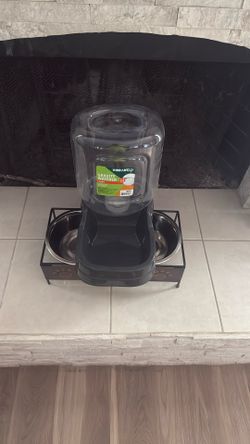 gravity water and dog bowls