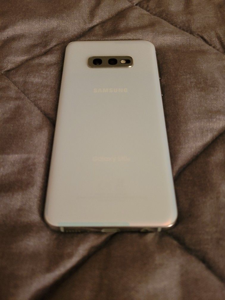 Samsung Galaxy S10e (Used)