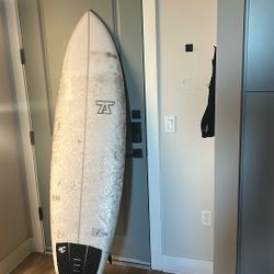 Surfboard 6’4