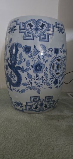 Blue and white chinese garden stool