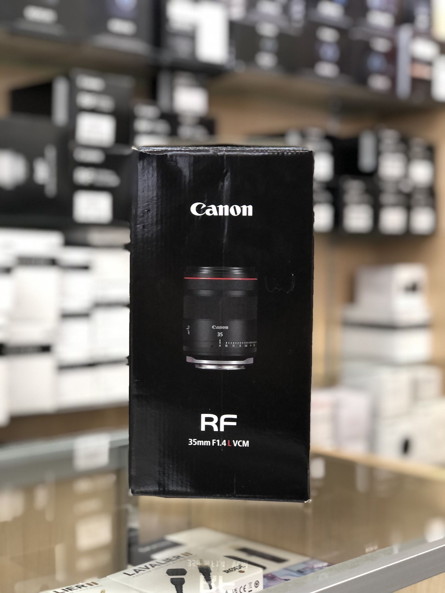 Canon RF 35mm F/1.4 L VCM