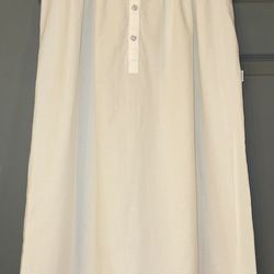 Classic Pooh 100% Cotton Summer Breeze Vintage White Nightgown.  Size Small
