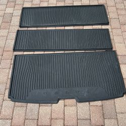 Volvo XC90 OEM Cargo Mats – Like New