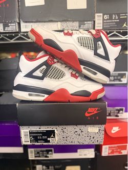 Jordan 4 Fire Red Size 5y/6.5w