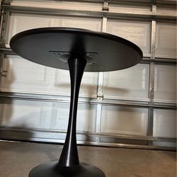 Black table, modern￼