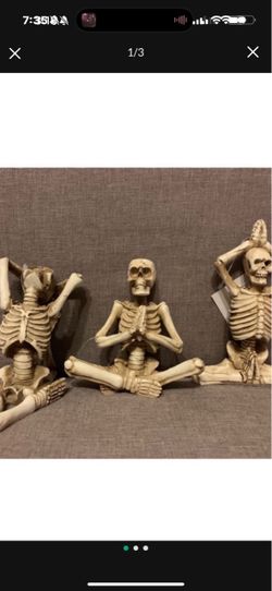 ☠️3 Skeletons Halloween Decor 5”