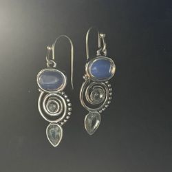  Zirconia Crystals Earrings