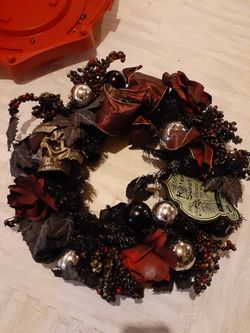 Skeleton graveyard Halloween wreath