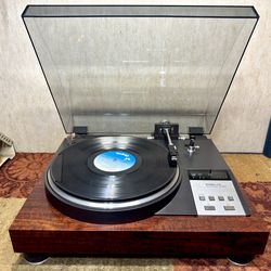 Vintage Mitsubishi LT-30 Linear Tracking Stereo Turntable *Serviced*