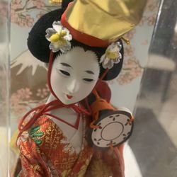 Traditional Japanese Geisha Doll 