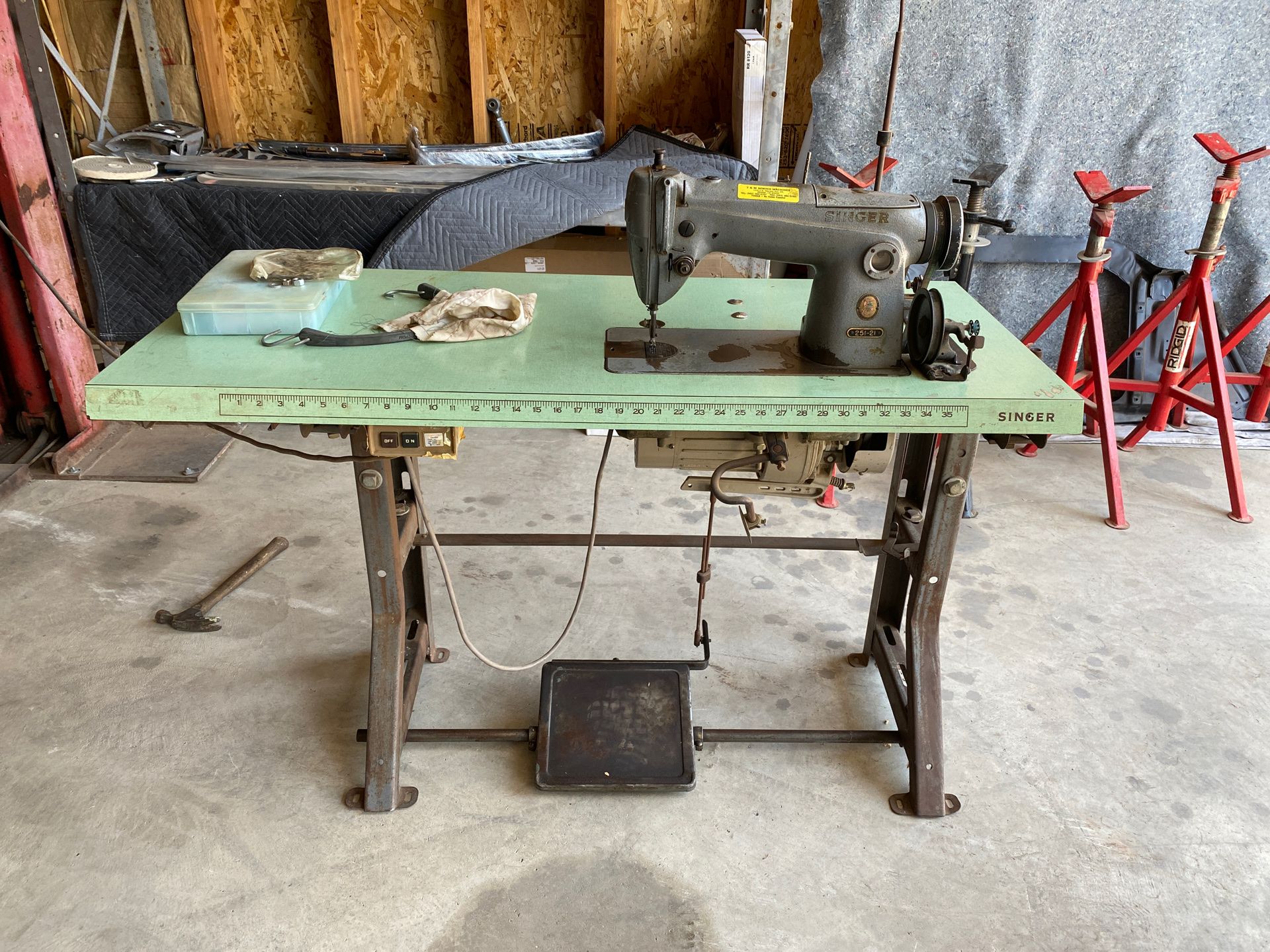 Singer sewing machine