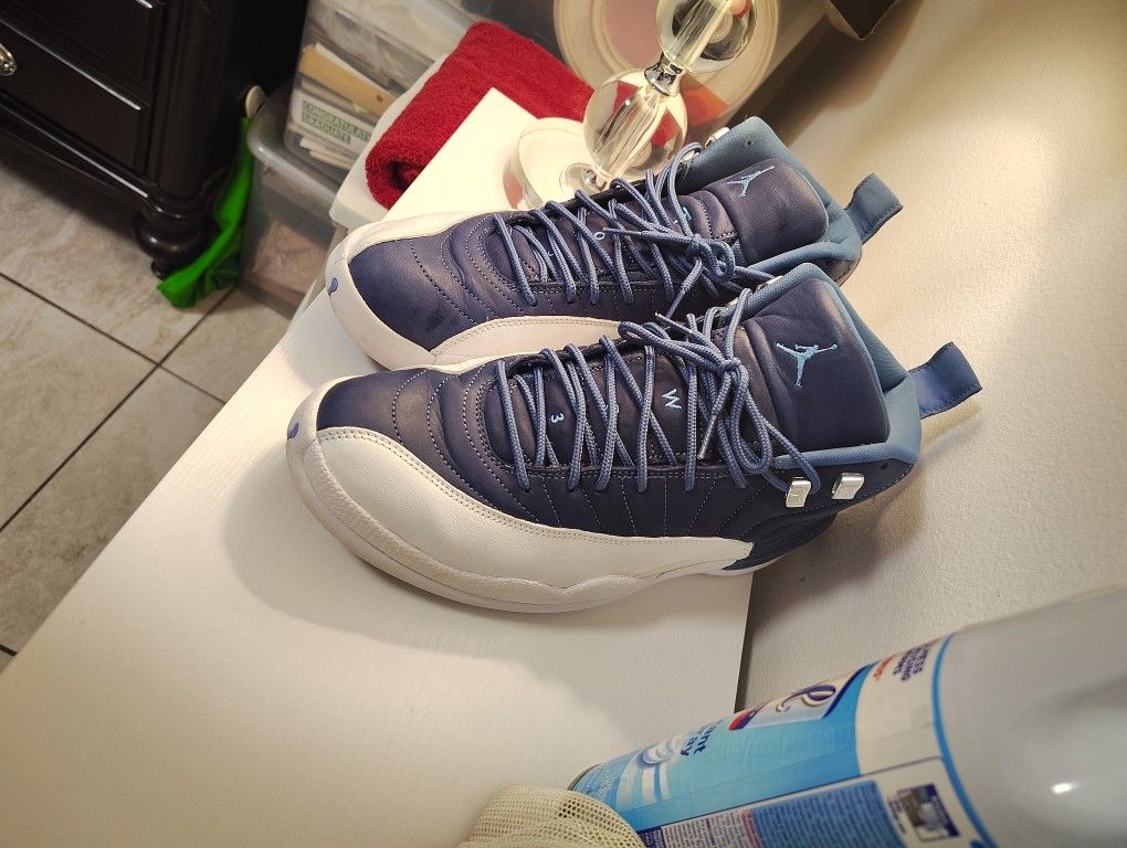 NEW JORDAN 12 RETRO SZE 12