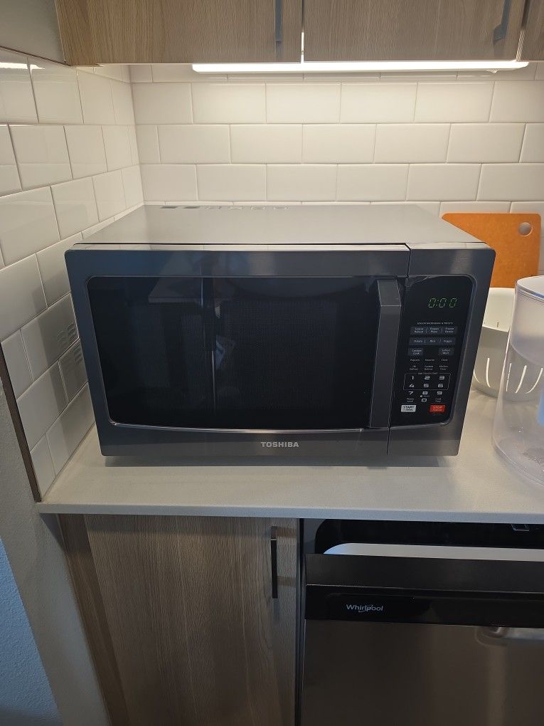 Toshiba Microwave Great Condition