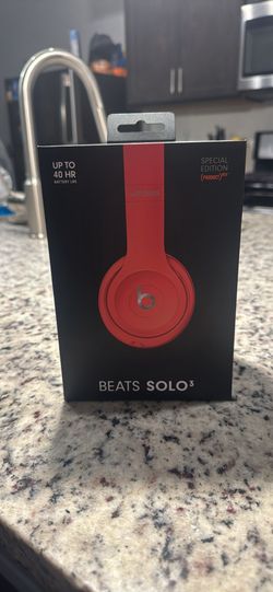 🎧 Beats Solo³ Wireless Headphones – Special Edition (Red) – Great Condition