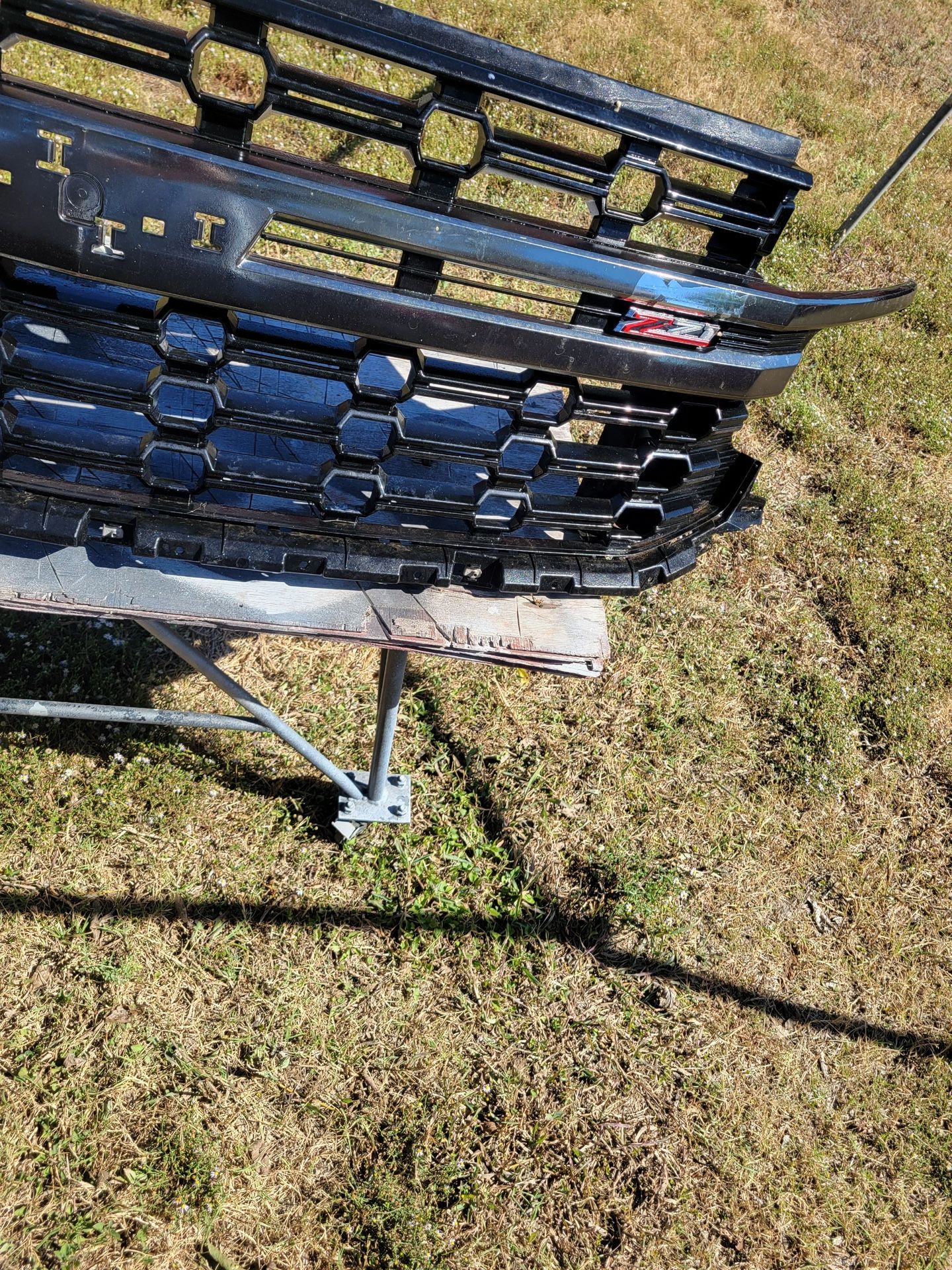 Chevy tahoe z71 2023 grille