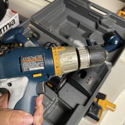 Kit RYOBI of 3 tools. PLUS ACCESORIES