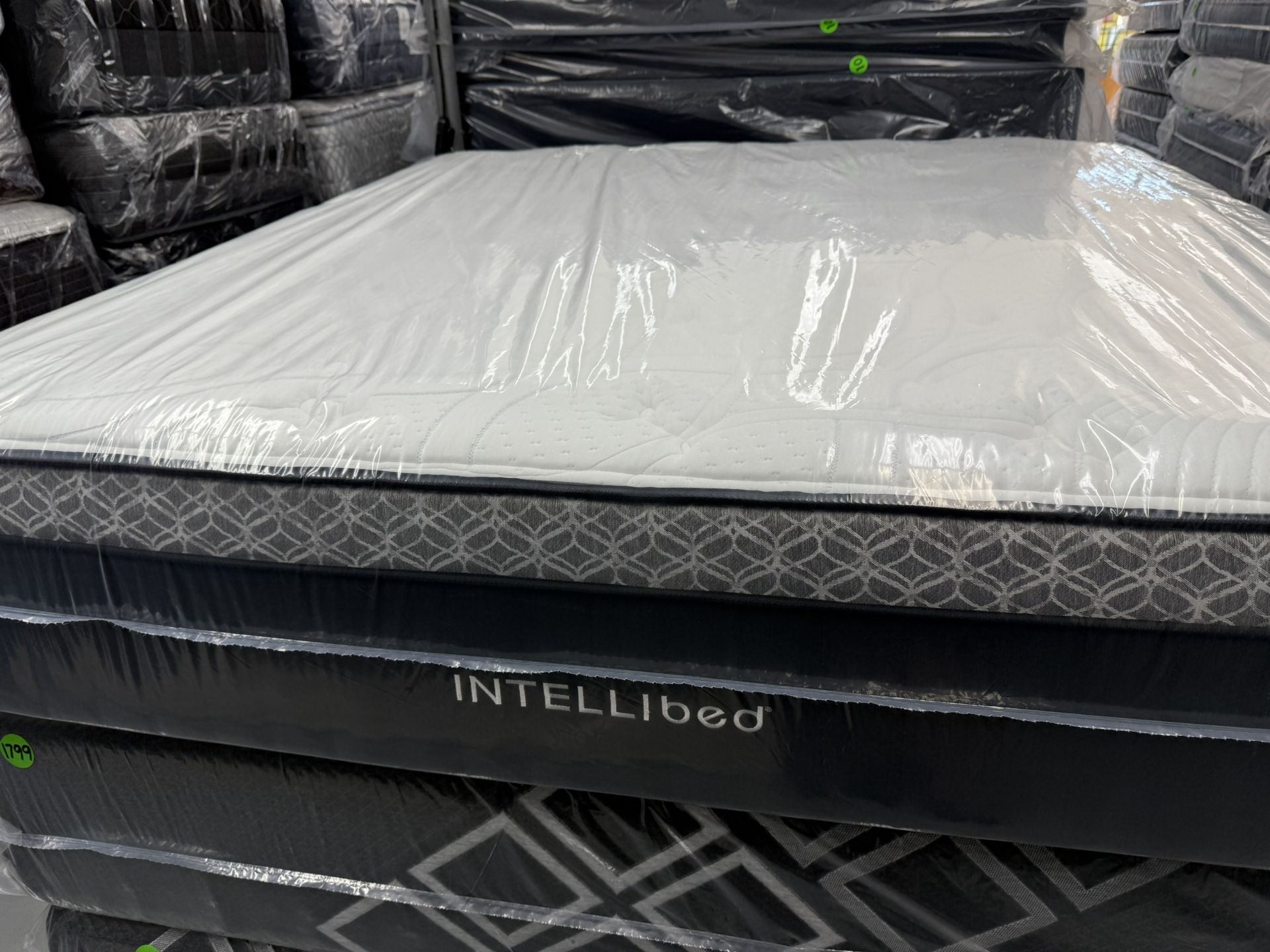 KING SIZE INTELLIBED “NIGHTFALL” MATTRESS & BOX SPRINGS BED SET