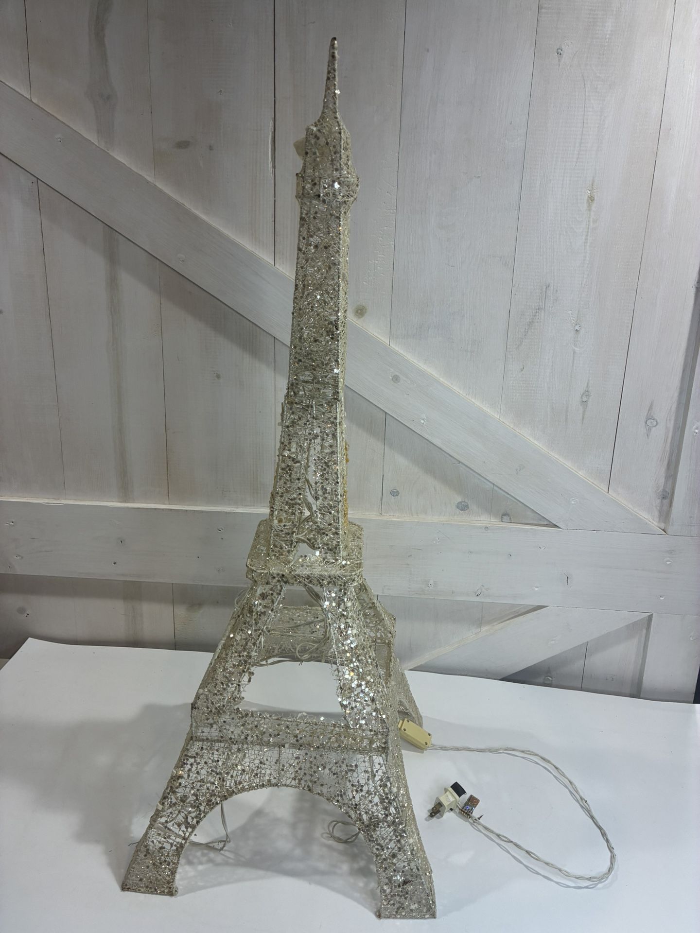 Vintage Twinkling Eiffel Tower Light Up On Decoration For Christmas