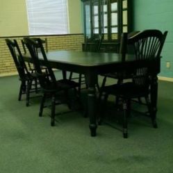 Country Blue Dinning Room Set And Hutch . Paid $5000 New Top Quality ! 