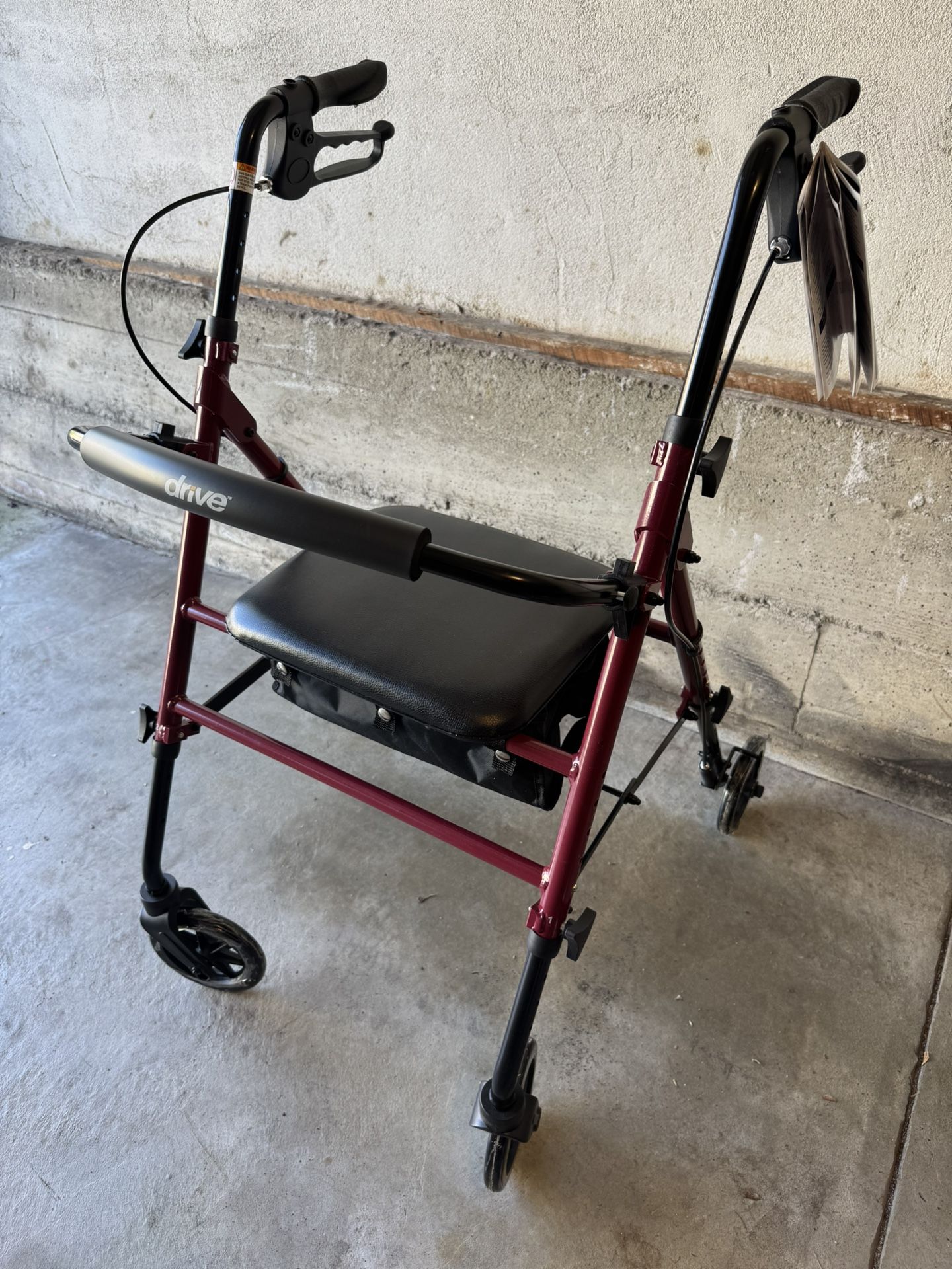 Drive Medical 4 Wheel Foldable Rollator Walker With Seat