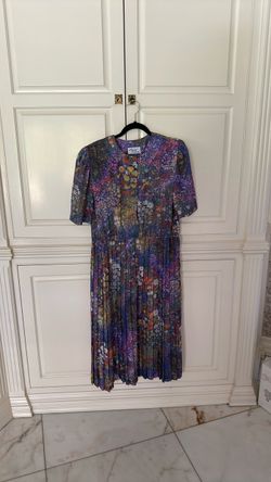 High end  New York designer a dress  for all of the occasion size X large