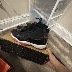 Jordan 11 Breds Size 9