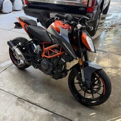 2023 KTM 390 Duke