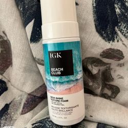 Igk Beach Club High Shine Texture Foam Like New $15