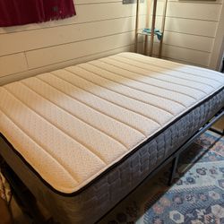 Almost New Full Mattress 