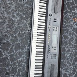 Casio WK-110 Arranger Synthesizer Keyboard