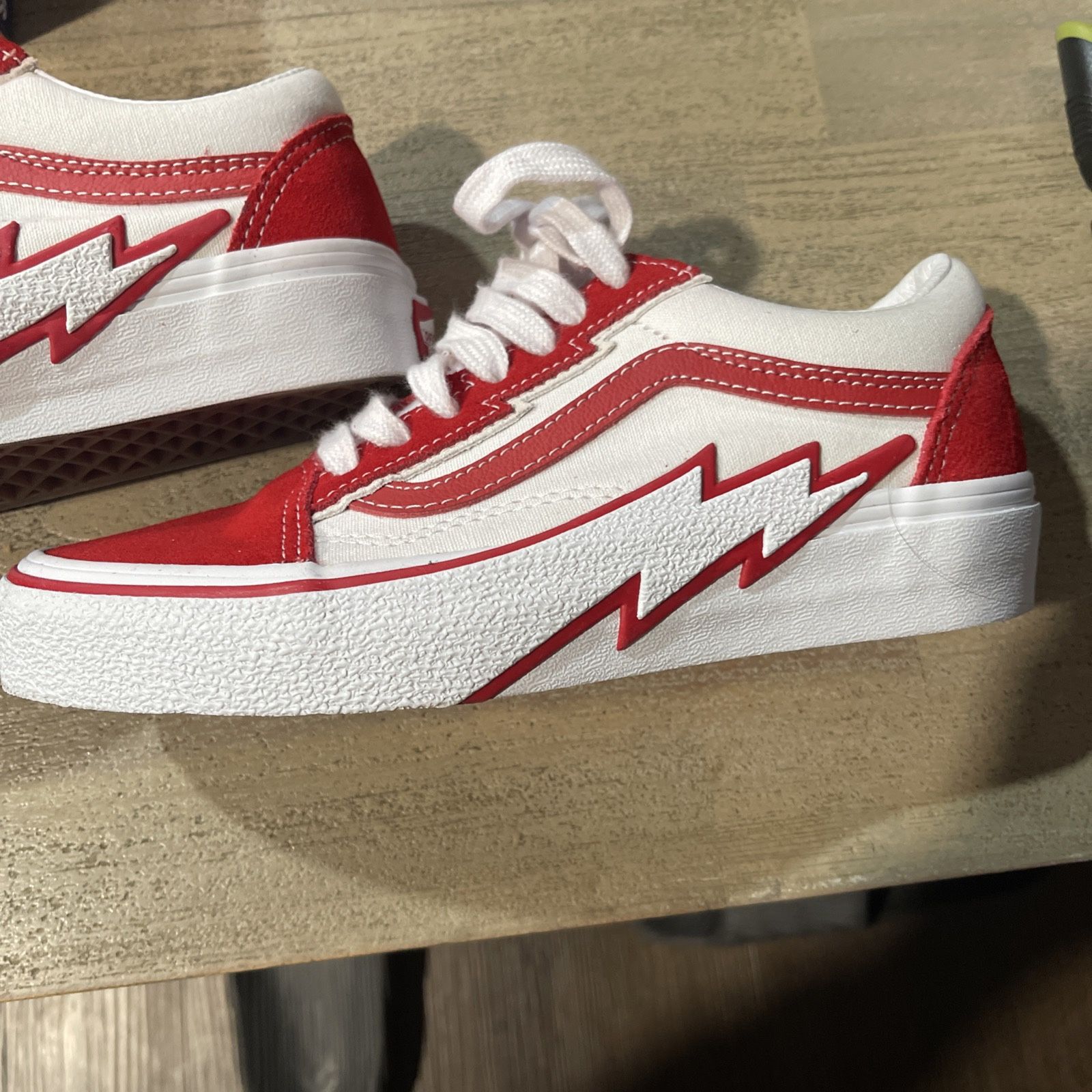 Men Size 4 VANS Old Skool Bolt Red VN0009Q56RT Rare Classic Suede