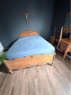 Bedroom set