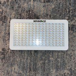 1500W LED Grow Light with Bloom and Veg Switch
