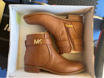 Michael kors bootie’s