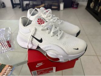 Woman’s Nike court legacy