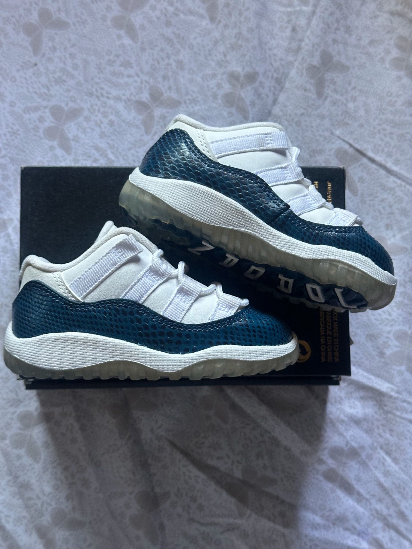 Jordan 11 Retro Low Snake Navy (2019) (TD)